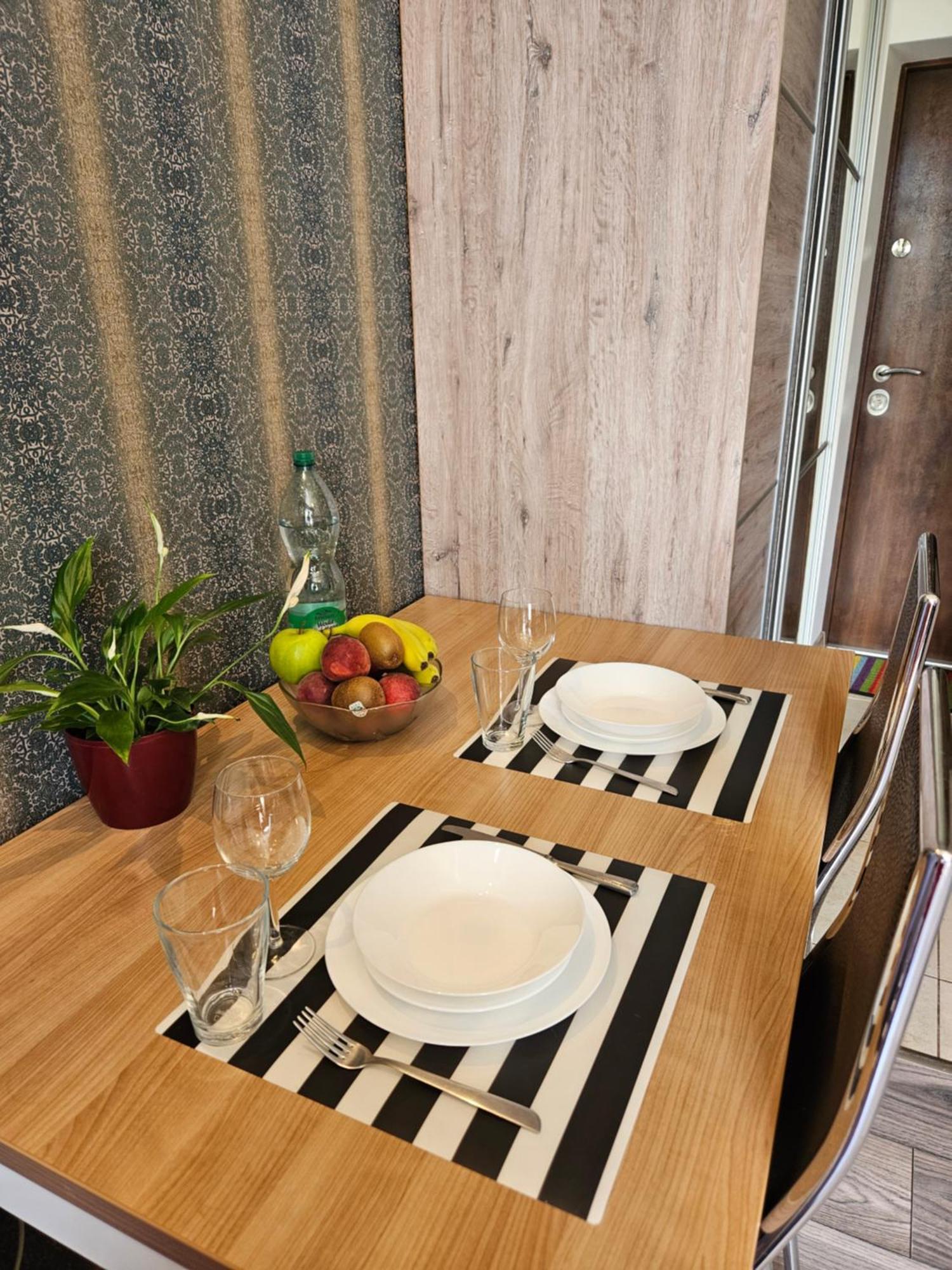Close To Royal Lazienki Park, недалеко от олинек Apartment