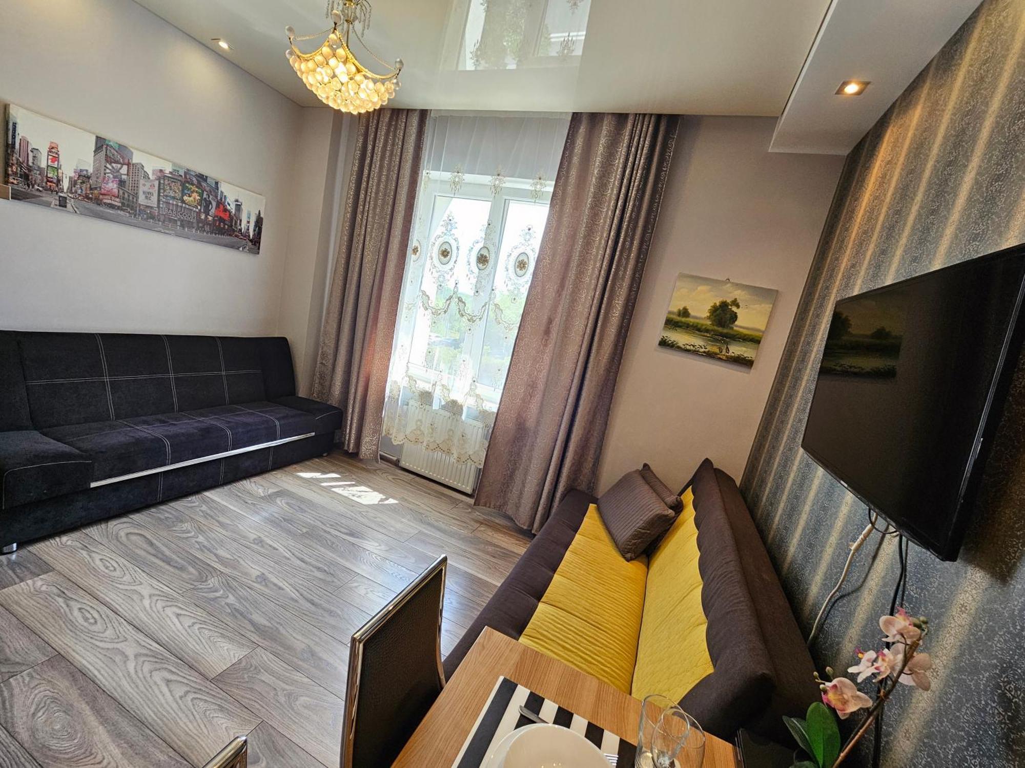 Apartment Close To Royal Lazienki Park, недалеко от олинек